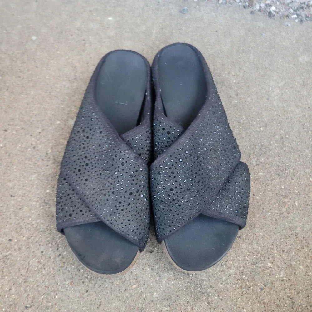Volatile Sandals‎ Women Size 9 Black Rhinestone Crisscross Platform Wedge Slides